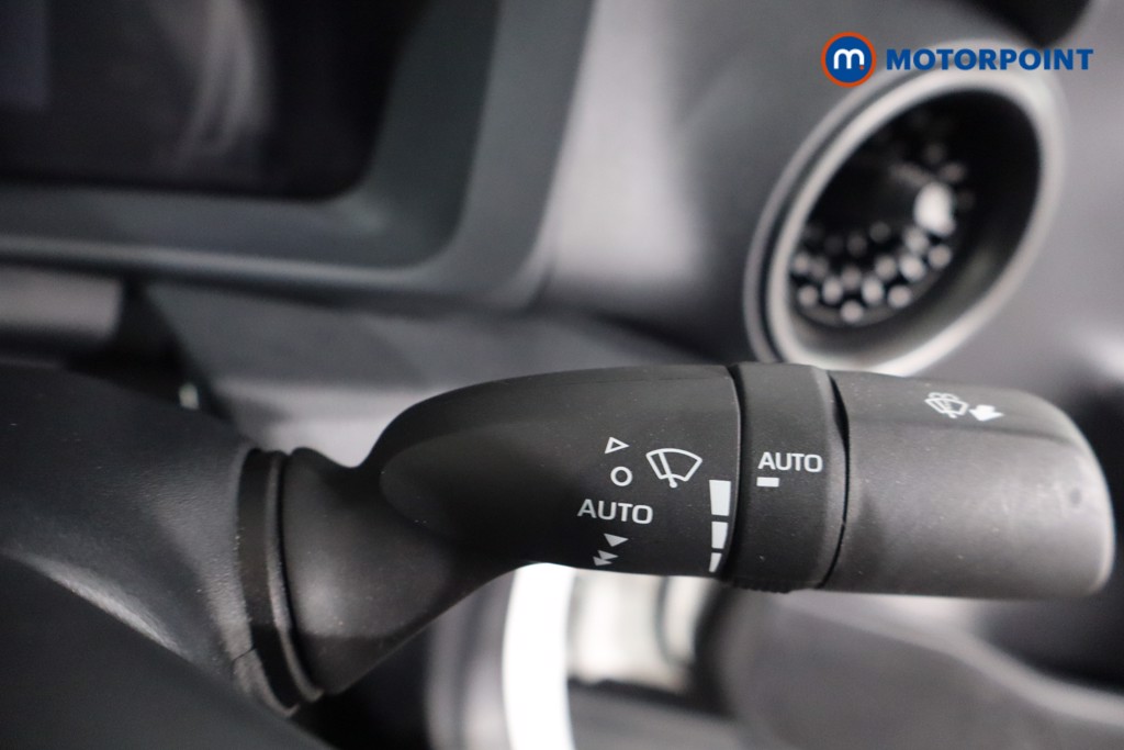 Used Toyota C-HR 2024 for sale - 76036409: Photo 24