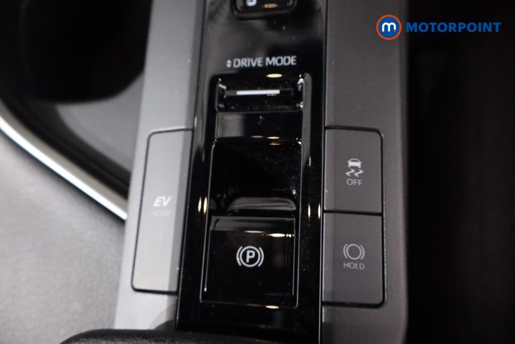 Used Toyota C-HR 2024 for sale - 76036409: Photo 27