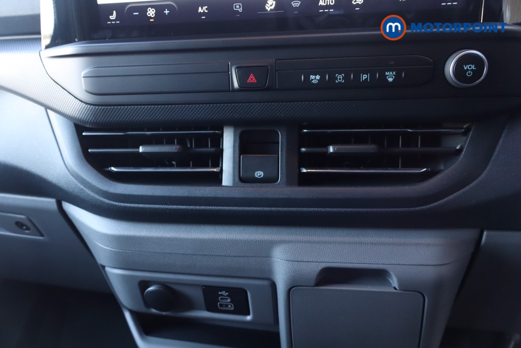 Used Ford Transit Custom 2025 for sale - 77147434: Photo 31