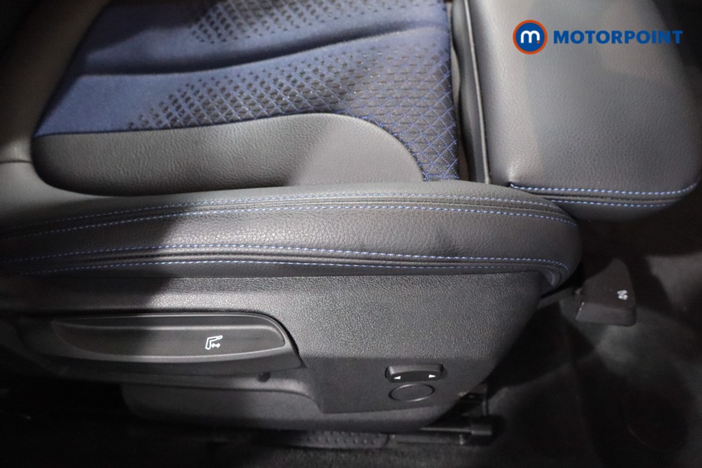 Used BMW 1 Series 2024 for sale - 76693757: Photo 32