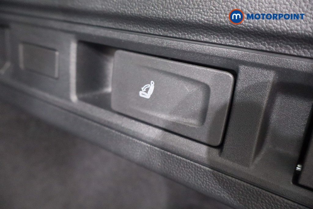 Used Volkswagen Passat 2025 for sale - 76610764: Photo 44