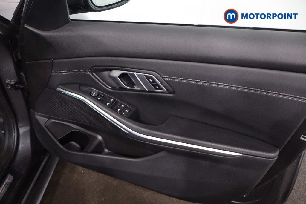 Used BMW 3 Series 2021 for sale - 77168191: Photo 32