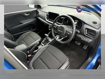 Used Kia Stonic 2023 for sale - 78177010: Photo