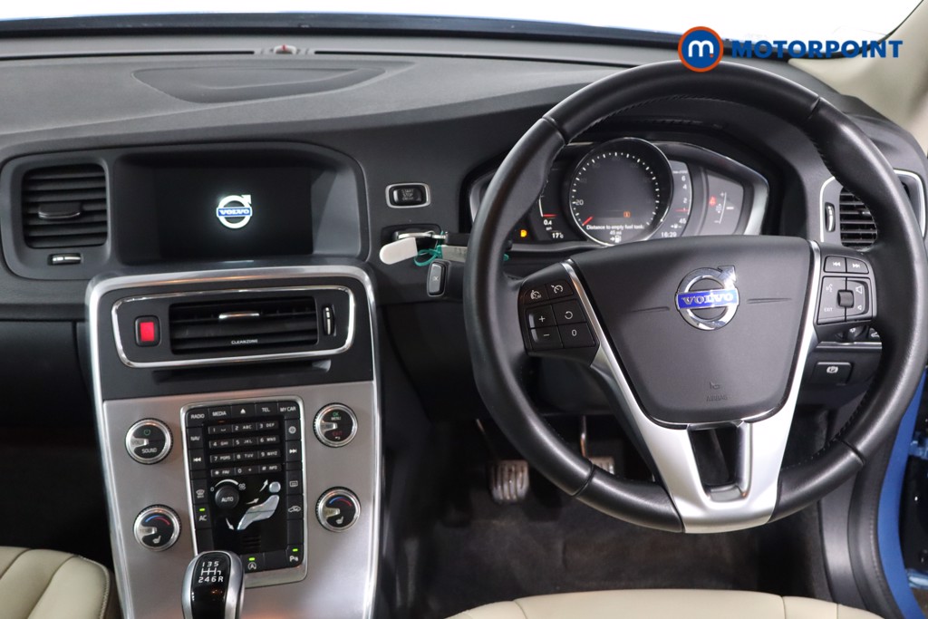 Used Volvo V60 2016 for sale - 78162852: Photo 11