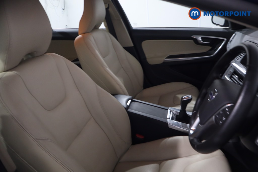 Used Volvo V60 2016 for sale - 78162852: Photo 30