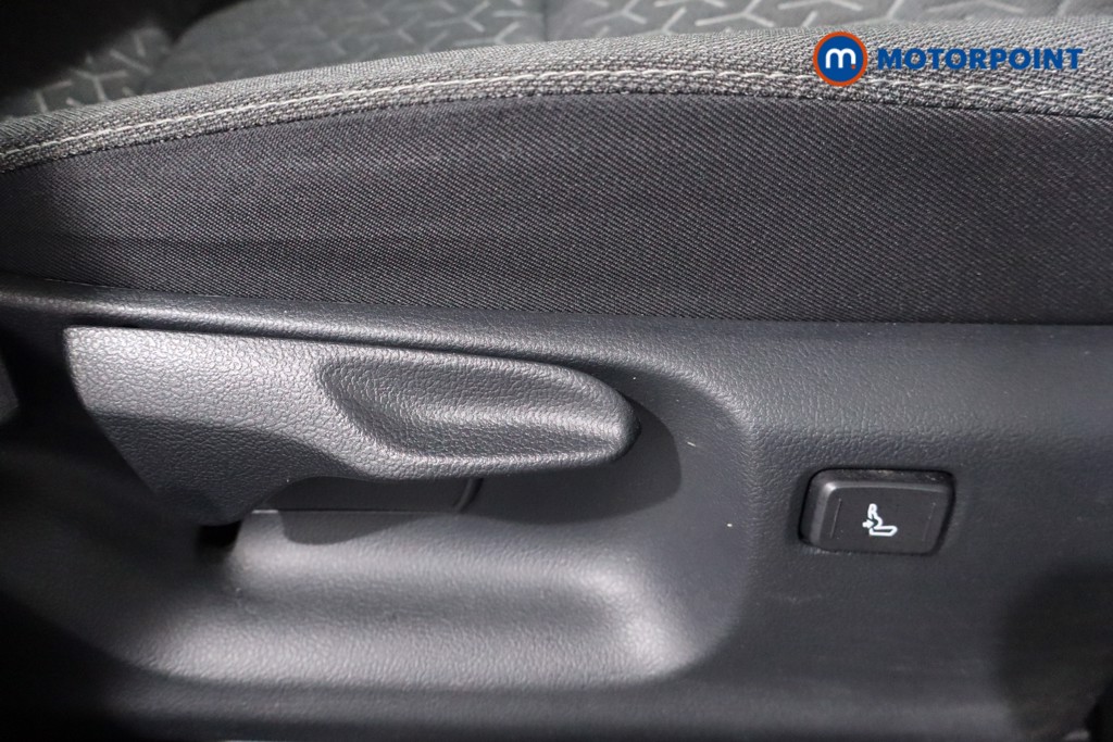 Used Toyota Yaris Cross 2023 for sale - 76428695: Photo 31