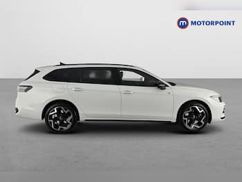 Used Volkswagen Passat 2025 for sale - 79610872: Photo