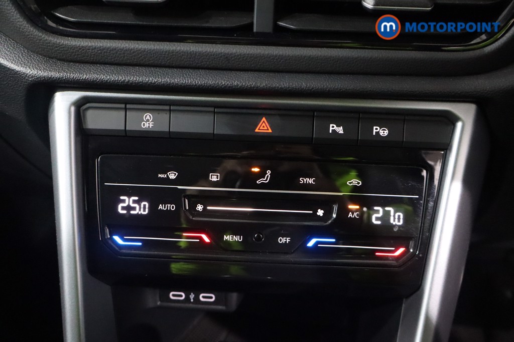 Used Volkswagen T-Roc 2022 for sale - 77354817: Photo 24