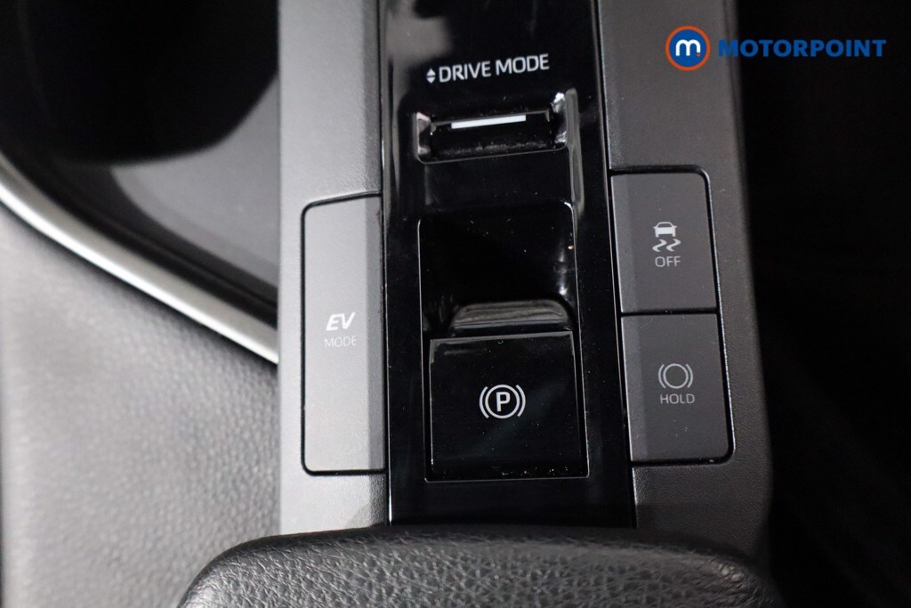 Used Toyota C-HR 2024 for sale - 76046728: Photo 25