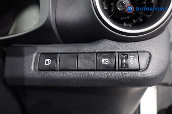 Used Toyota C-HR 2024 for sale - 76046728: Photo 30