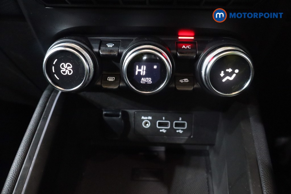 Used Renault Clio 2023 for sale - 76905531: Photo 24