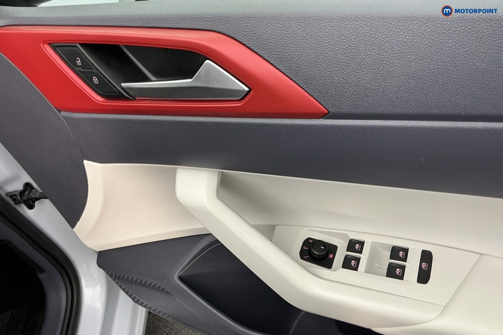 Used Volkswagen Polo 2020 for sale - 77354700: Photo 31