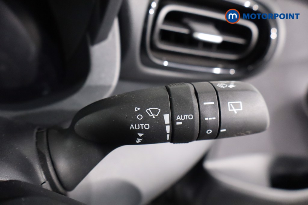 Used Toyota Yaris Cross 2024 for sale - 76344857: Photo 26