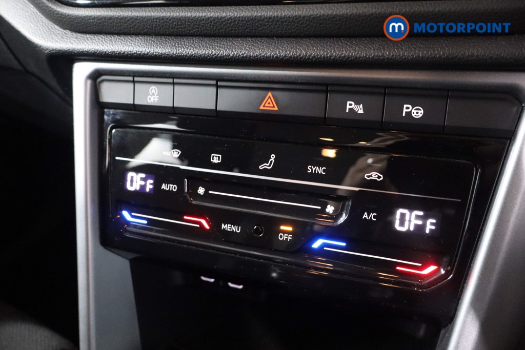 Used Volkswagen T-Roc 2022 for sale - 78043075: Photo 24