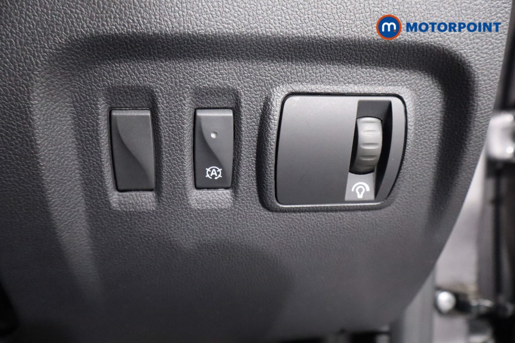 Used Renault Captur 2017 for sale - 76131841: Photo 28