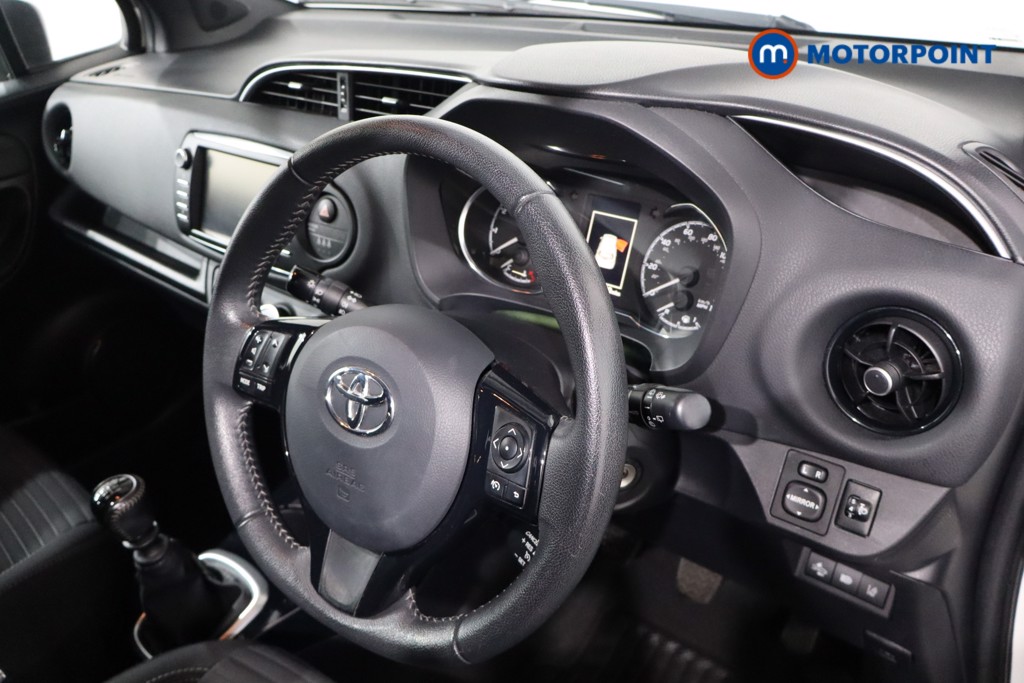 Used Toyota Yaris 2018 for sale - 76394817: Photo 29