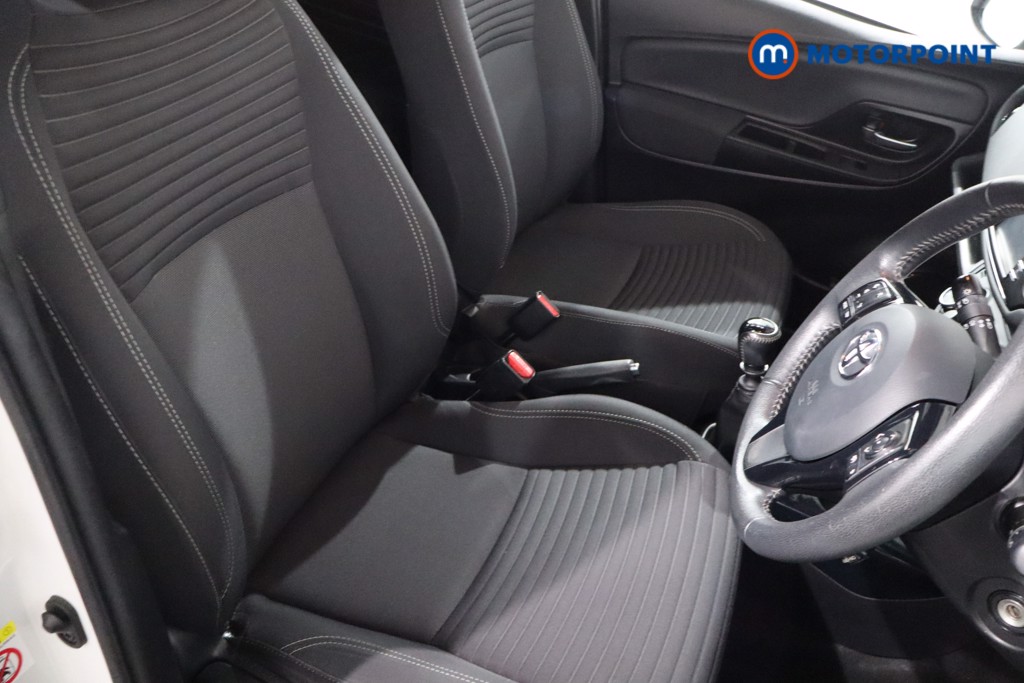 Used Toyota Yaris 2018 for sale - 76394817: Photo 30