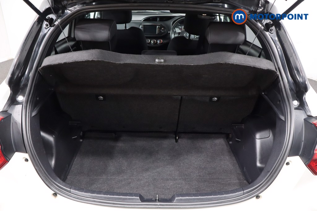 Used Toyota Yaris 2018 for sale - 76394817: Photo 42