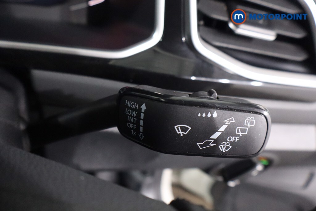 Used Volkswagen T-Roc 2024 for sale - 77932253: Photo 25