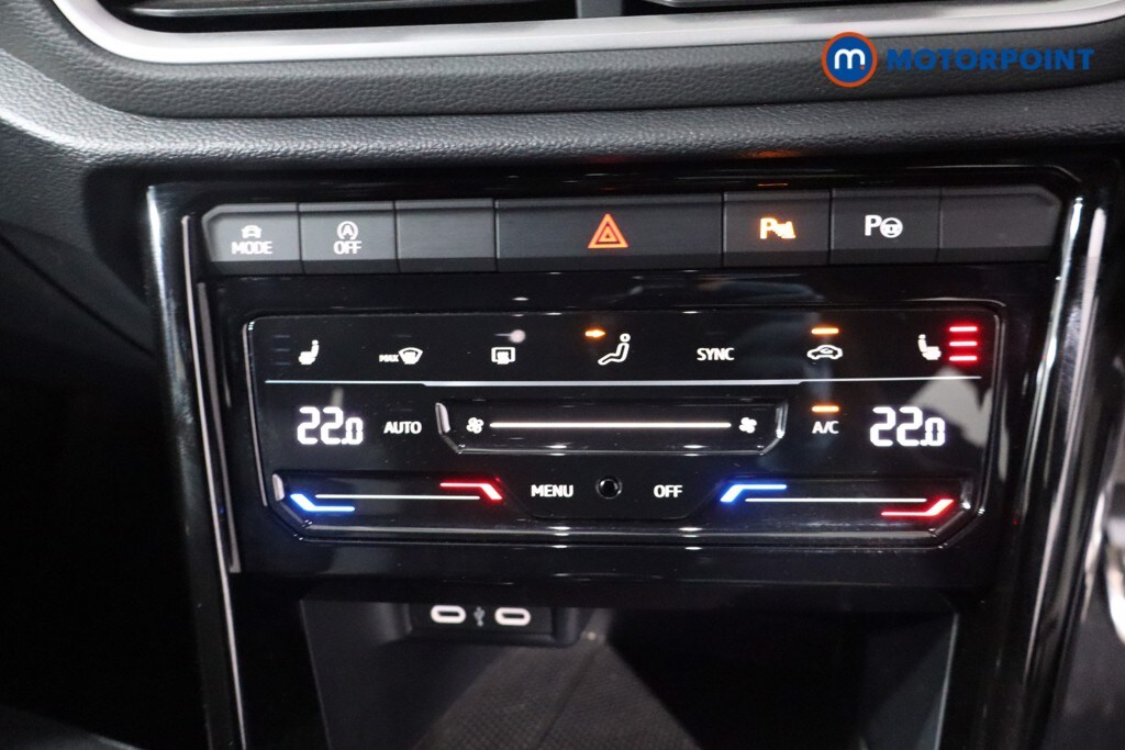 Used Volkswagen T-Roc 2024 for sale - 77932253: Photo 28