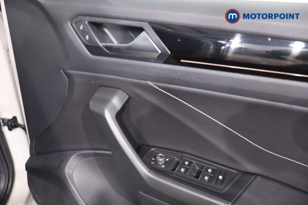 Used Volkswagen T-Roc 2024 for sale - 77932253: Photo 35