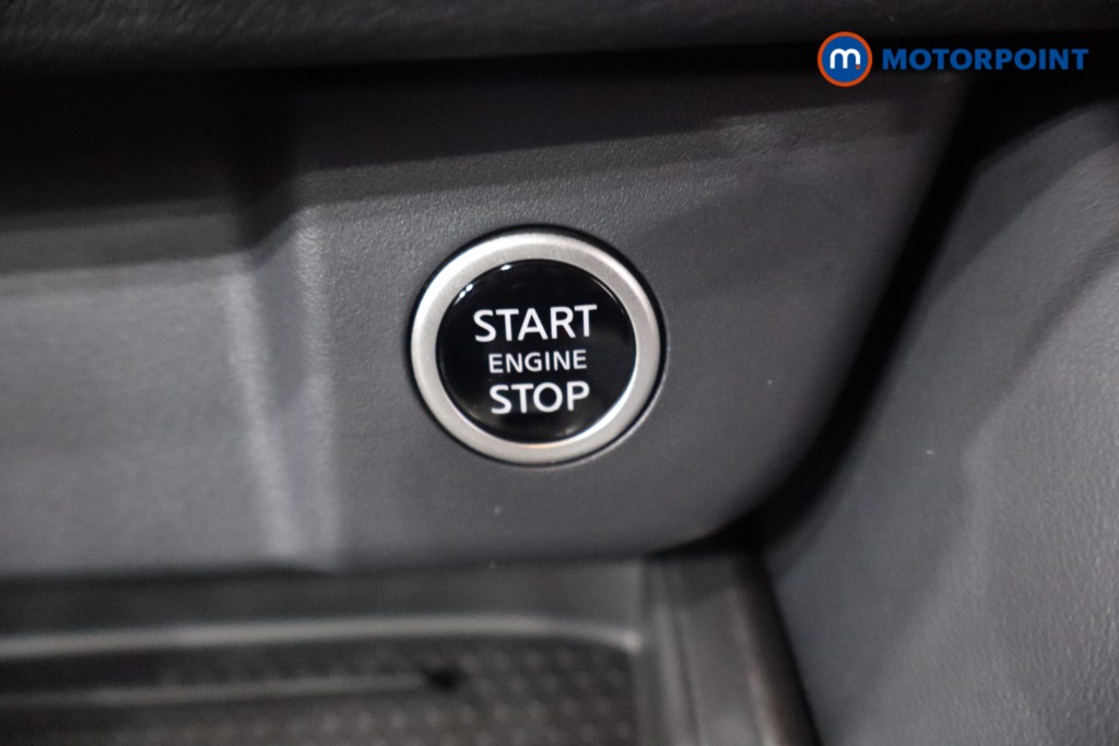 Used Nissan Qashqai for sale - 76554660: Photo 21