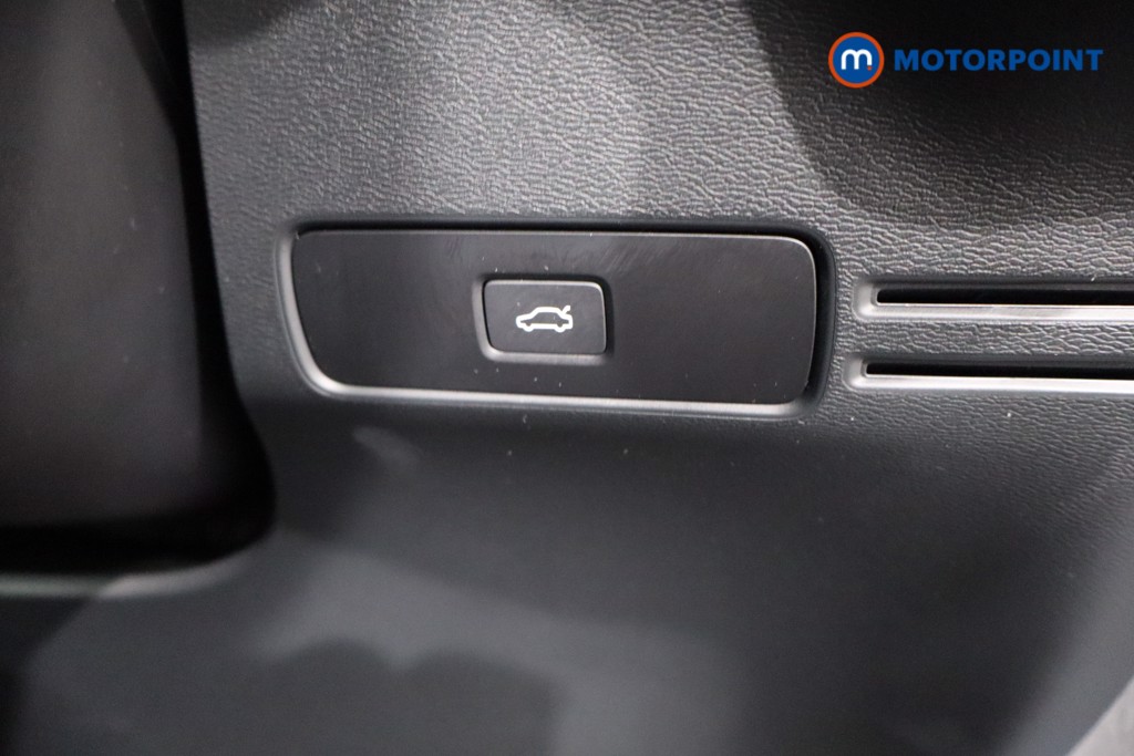 Used Volvo XC40 2023 for sale - 76750548: Photo 29