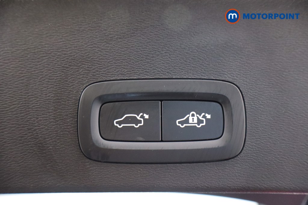 Used Volvo XC40 2023 for sale - 76750548: Photo 47