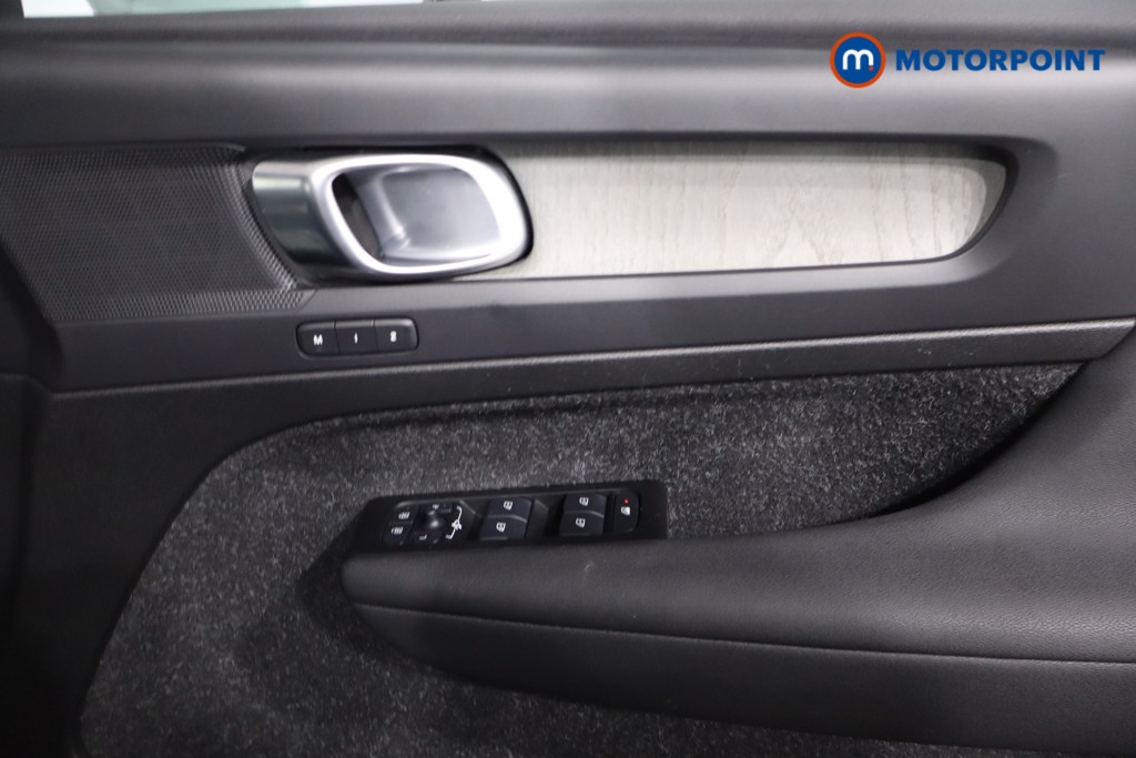 Used Volvo XC40 2021 for sale - 76332983: Photo 28