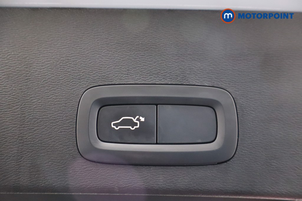 Used Volvo XC40 2021 for sale - 76332983: Photo 44
