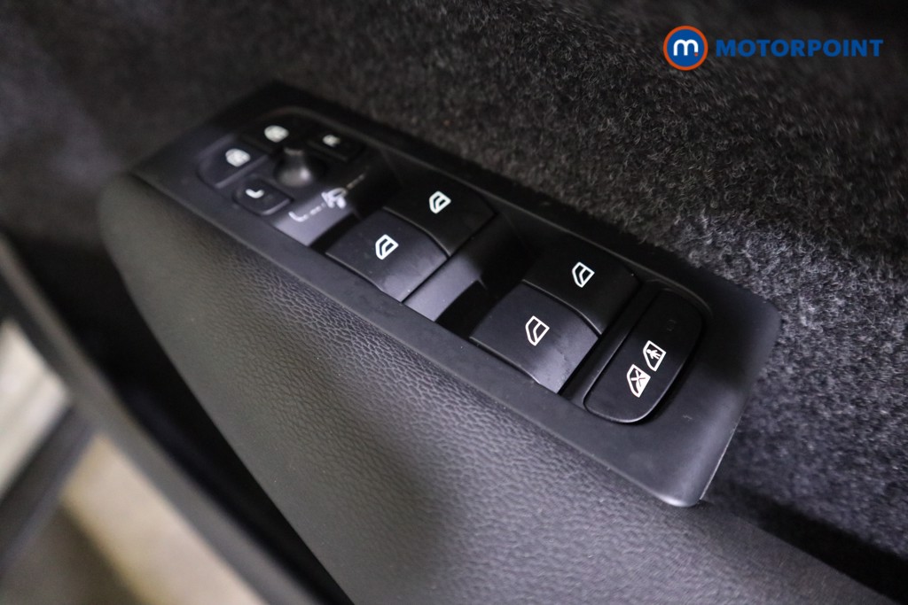 Used Volvo XC40 2023 for sale - 76734582: Photo 17