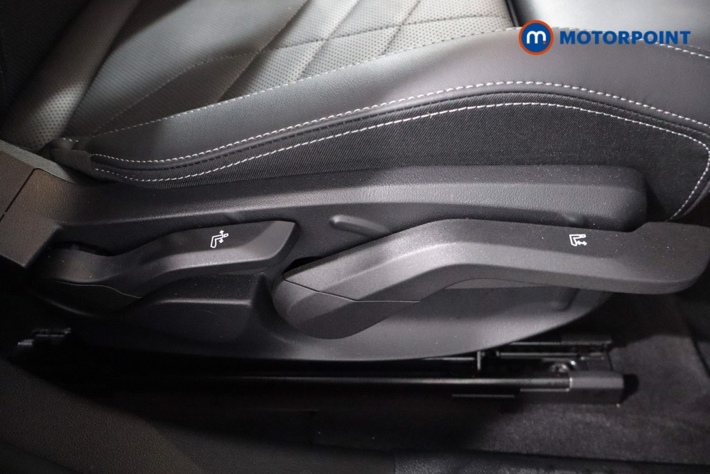 Used BMW 2 Series 2025 for sale - 76394608: Photo 32