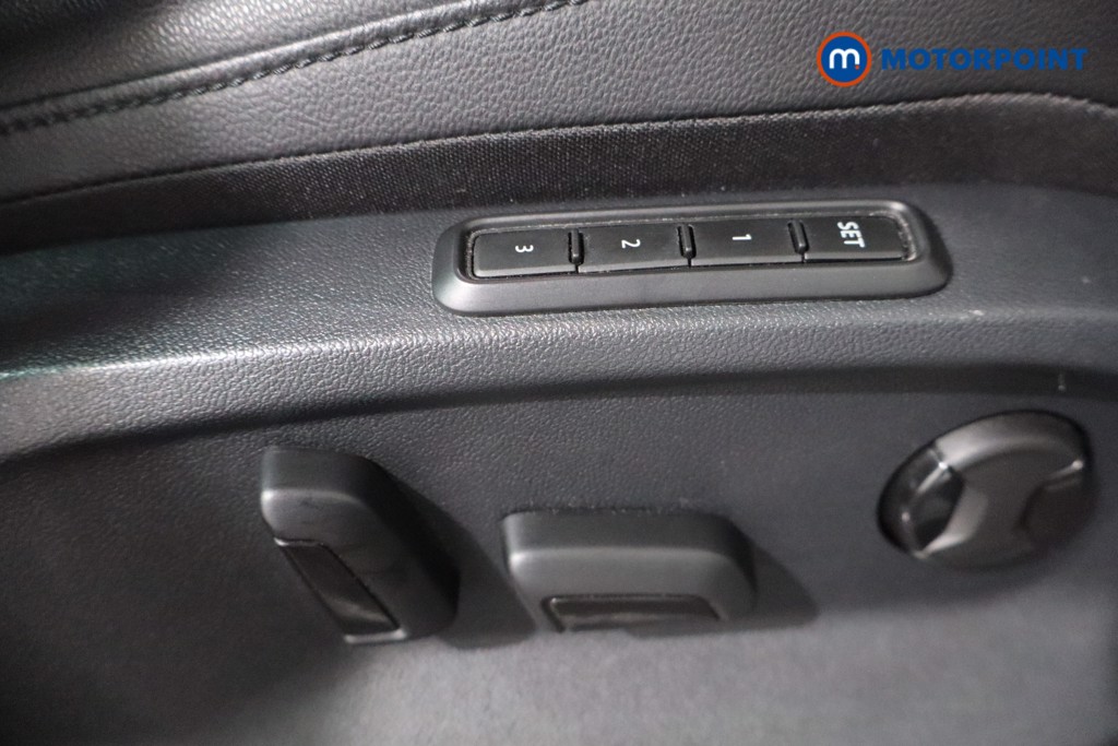 Used Volkswagen Tiguan 2019 for sale - 77676800: Photo 35