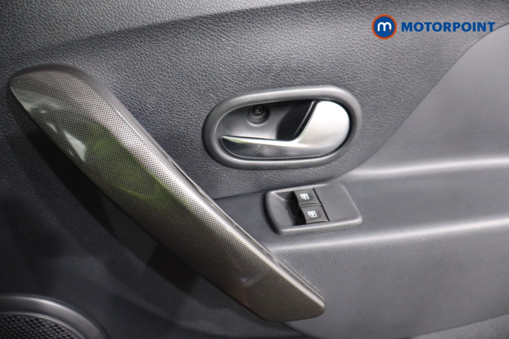 Used Dacia Sandero Stepway 2018 for sale - 76746250: Photo 30