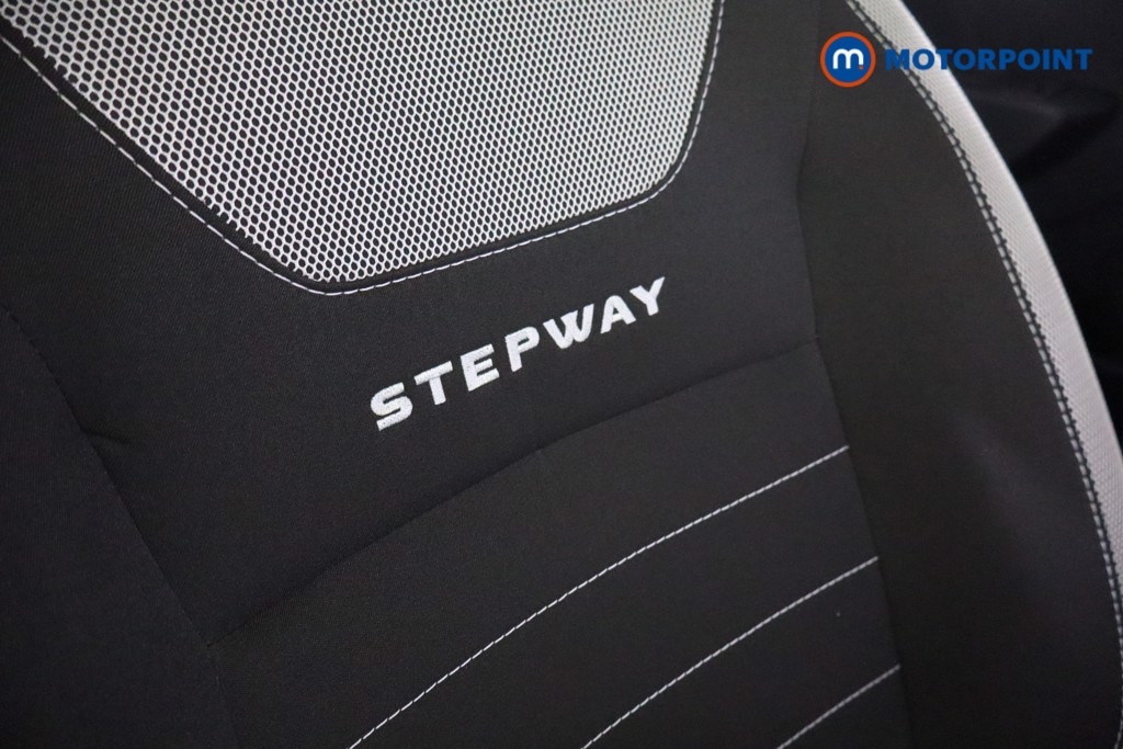 Used Dacia Sandero Stepway 2018 for sale - 76746250: Photo 33