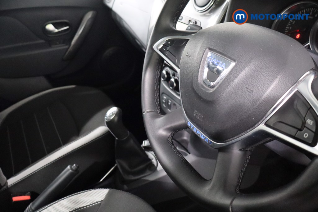 Used Dacia Sandero Stepway 2018 for sale - 76746250: Photo 34