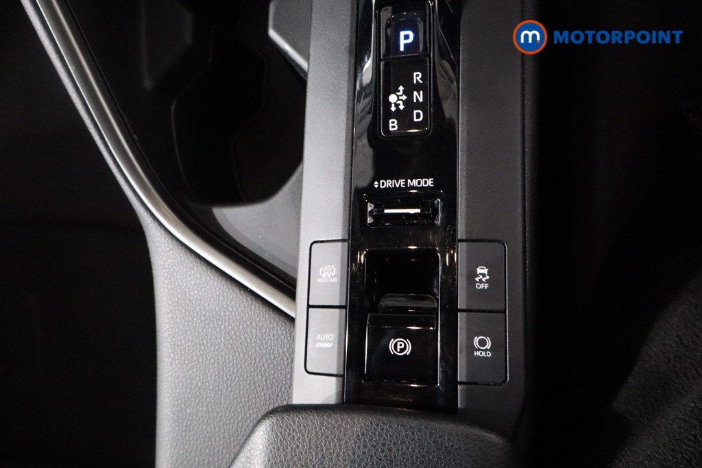 Used Toyota C-HR 2024 for sale - 77641594: Photo 25