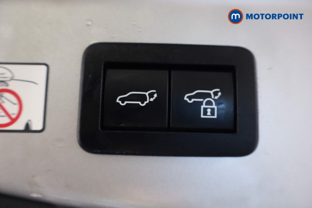 Used Toyota C-HR 2024 for sale - 77641594: Photo 45