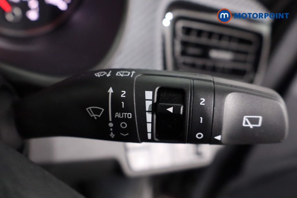 Used Kia Stonic 2024 for sale - 76958164: Photo 24