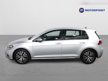 Used Volkswagen Golf 2018 for sale - 76542462: Photo