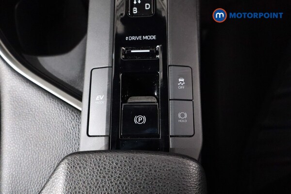 Used Toyota C-HR 2023 for sale - 76056295: Photo 25