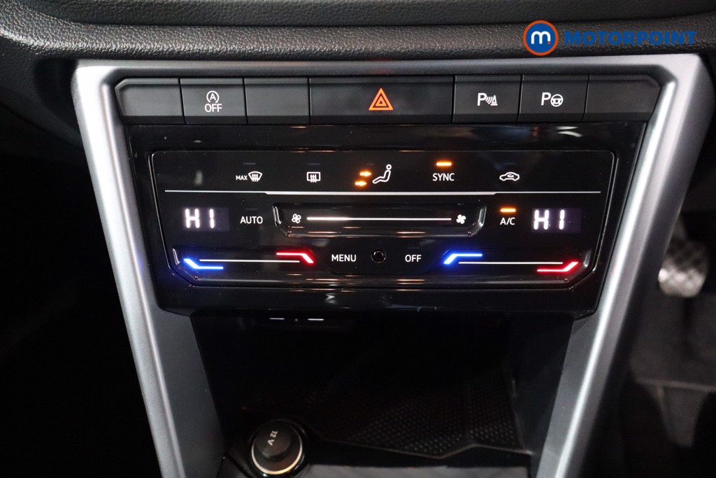 Used Volkswagen T-Roc 2022 for sale - 76364220: Photo 24