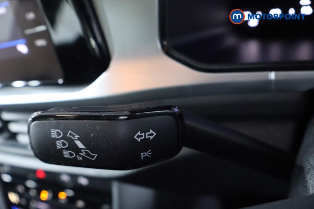 Used Volkswagen T-Roc 2022 for sale - 76364220: Photo 27