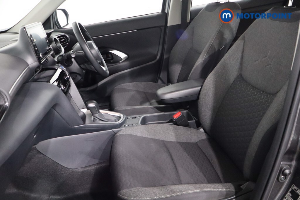 Used Toyota Yaris Cross 2024 for sale - 76317036: Photo 12