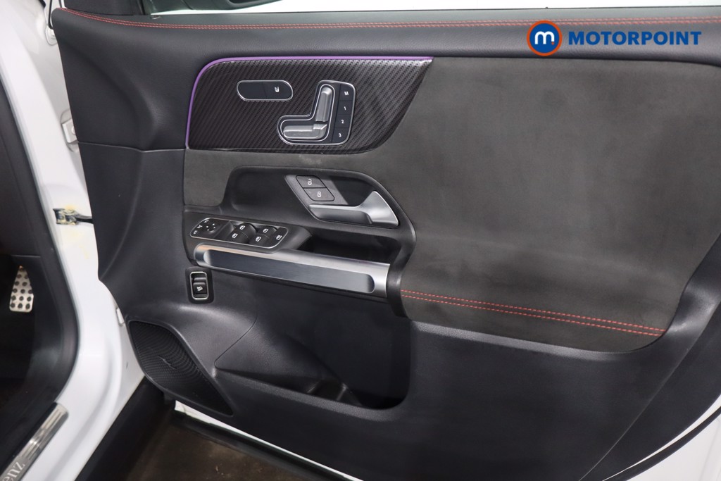 Used Mercedes-Benz GLB 2021 for sale - 76984973: Photo 31