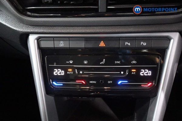 Used Volkswagen T-Roc 2023 for sale - 76255552: Photo 24