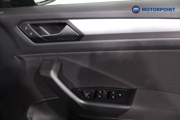 Used Volkswagen T-Roc 2023 for sale - 76255552: Photo 29