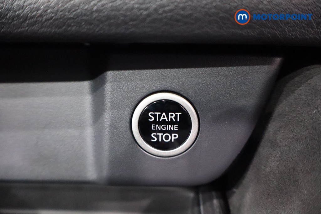 Used Nissan Qashqai for sale - 76554579: Photo 21