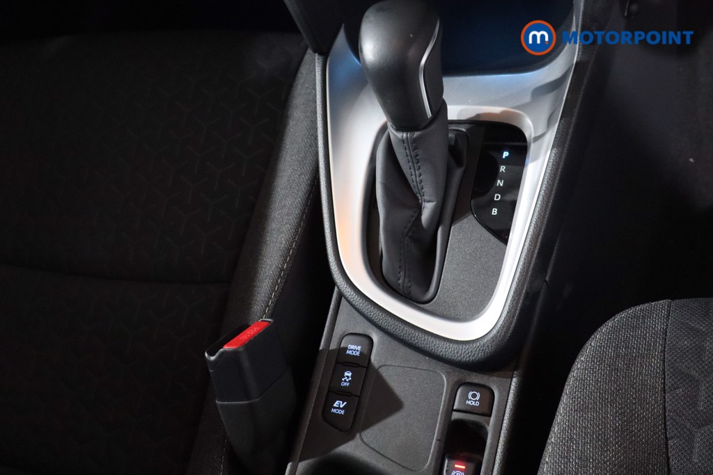 Used Toyota Yaris Cross 2023 for sale - 77194743: Photo 27