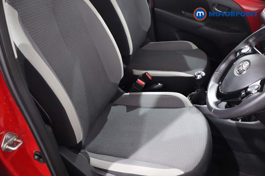 Used Toyota AYGO 2021 for sale - 76330229: Photo 31